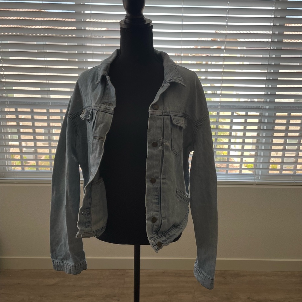Women’s Distressed Jean Jacket